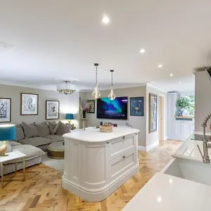 Apartment Luxurious With Hot Tub